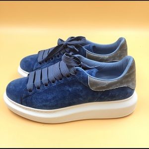 Alexander Mcqueen Velvet blue oversized trainer
